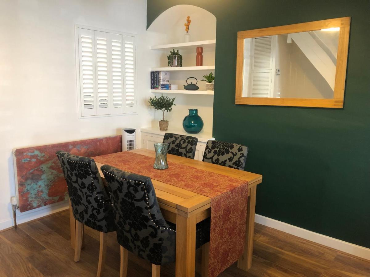 Homely Victorian Terraced Town House With Parking. Taunton Εξωτερικό φωτογραφία